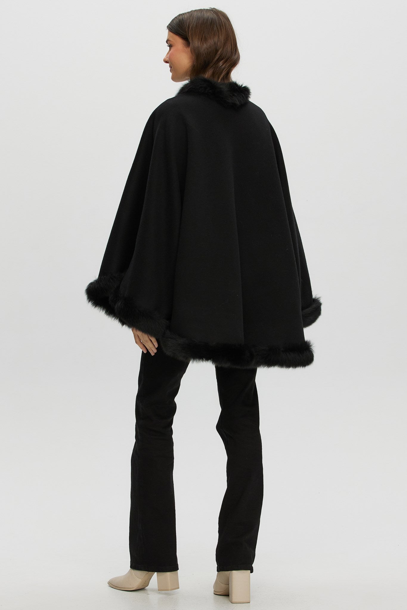 #Color_BLACK/BLACK