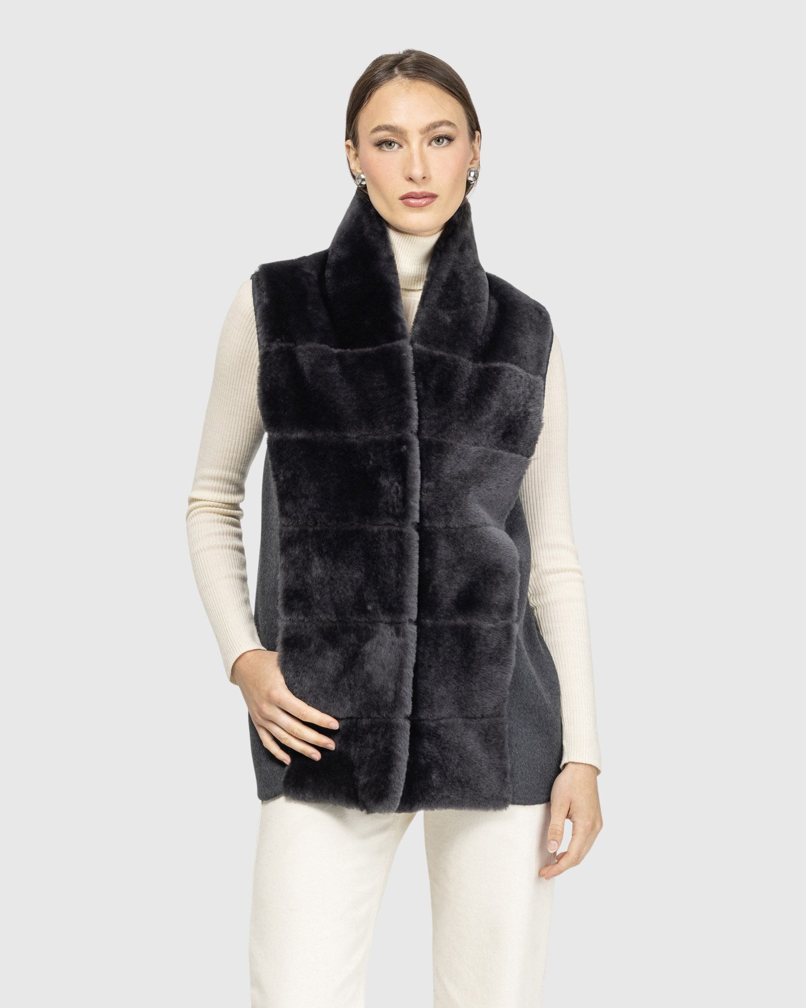 Gilet réversible en peau de mouton retournée avec dos en cachemire et laine sélectionnés