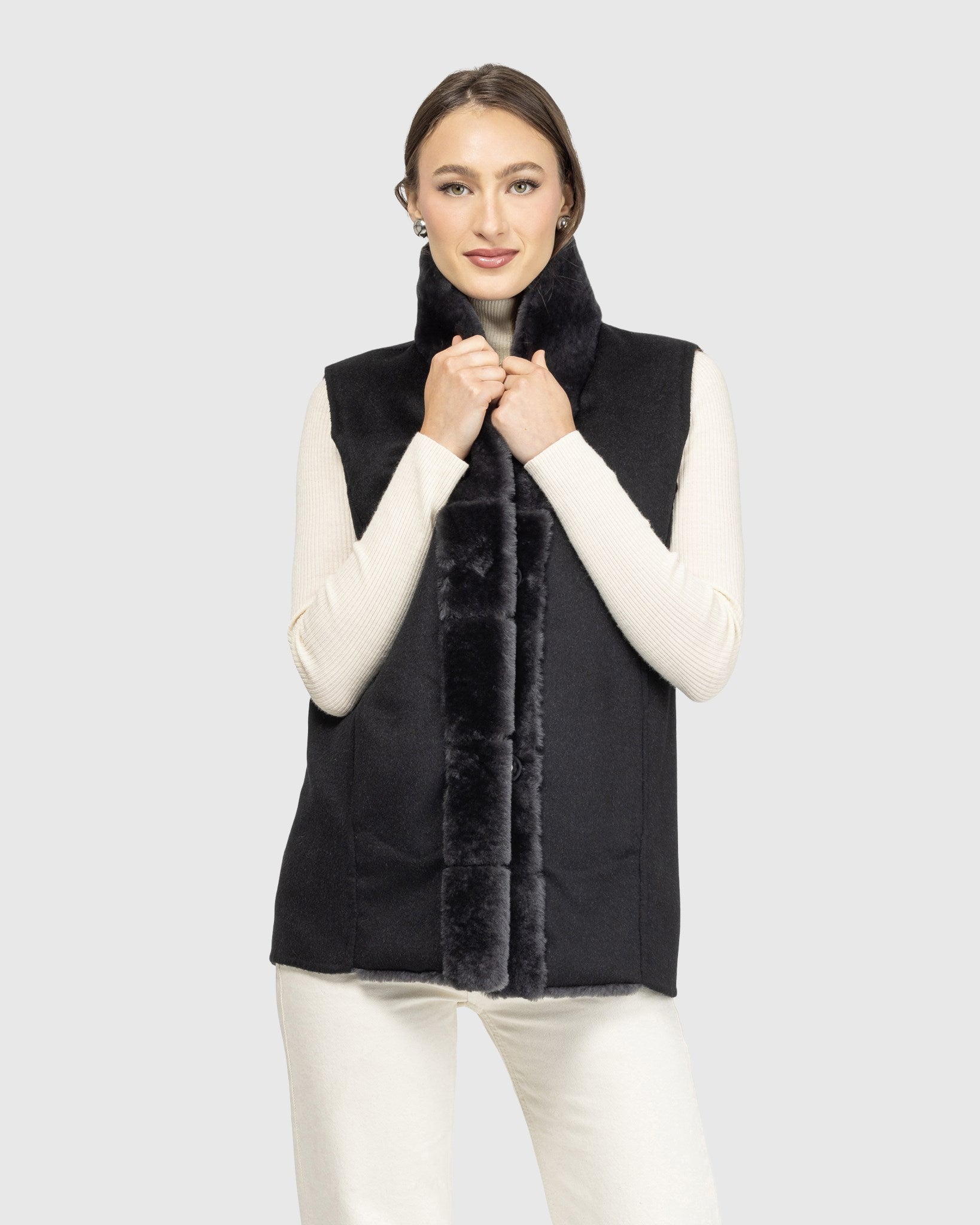 Gilet réversible en peau de mouton retournée avec dos en cachemire et laine sélectionnés