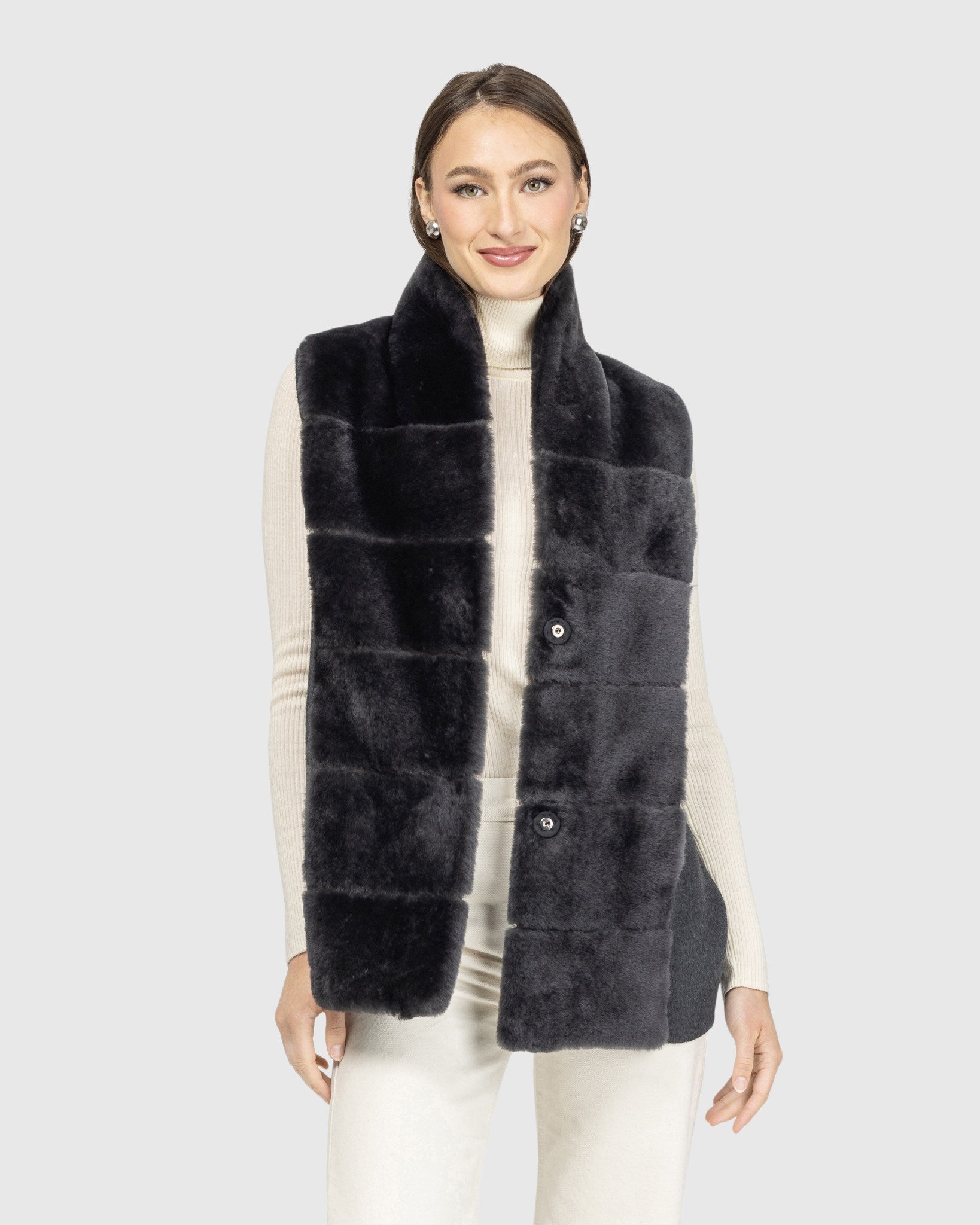 Gilet réversible en peau de mouton retournée avec dos en cachemire et laine sélectionnés