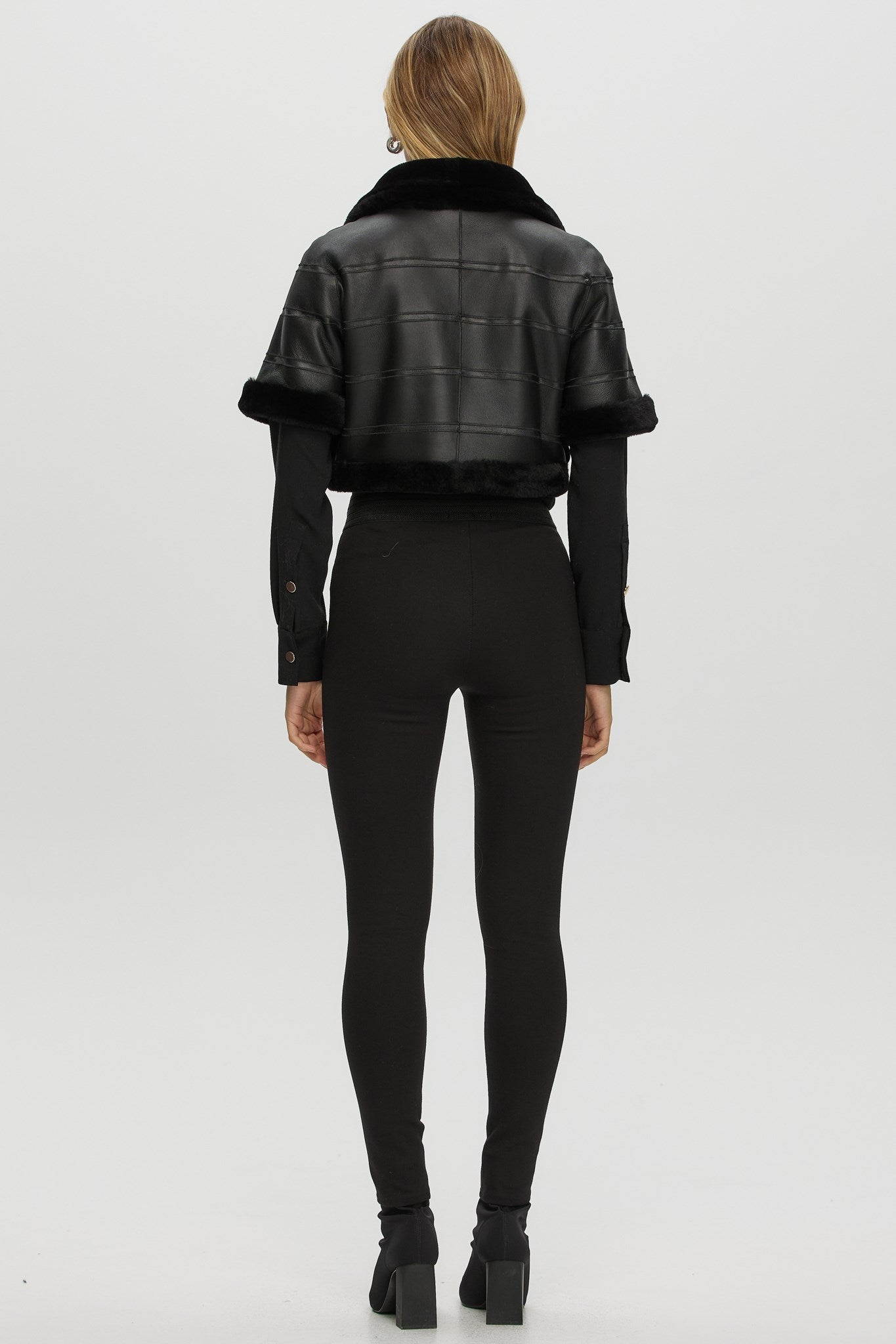 #Color_BLACK