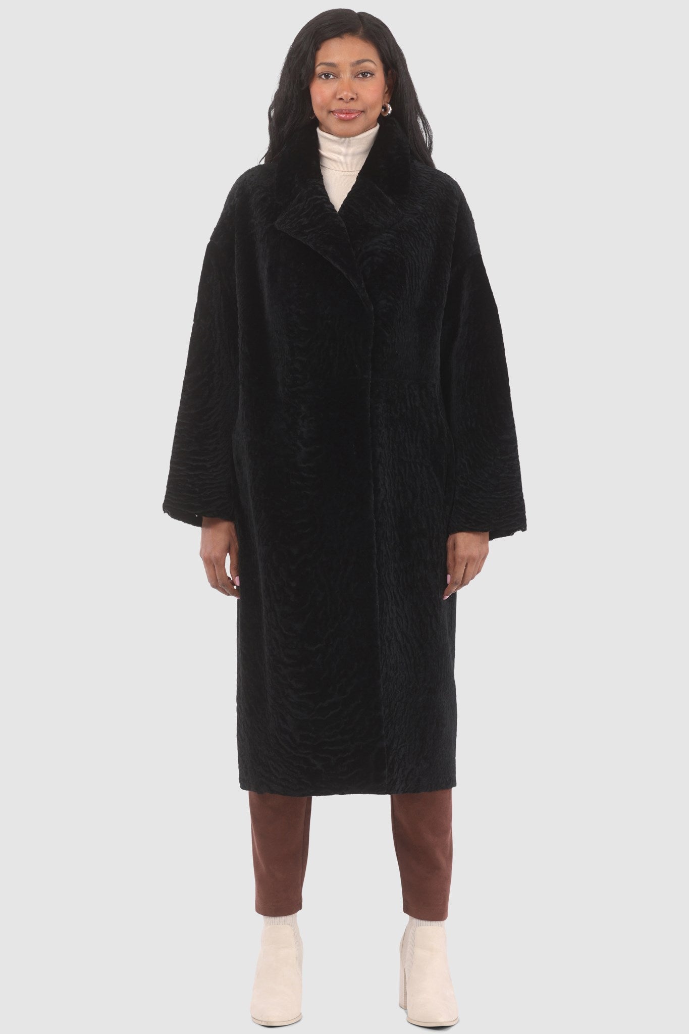 Manteau court réversible en peau d'agneau texturée