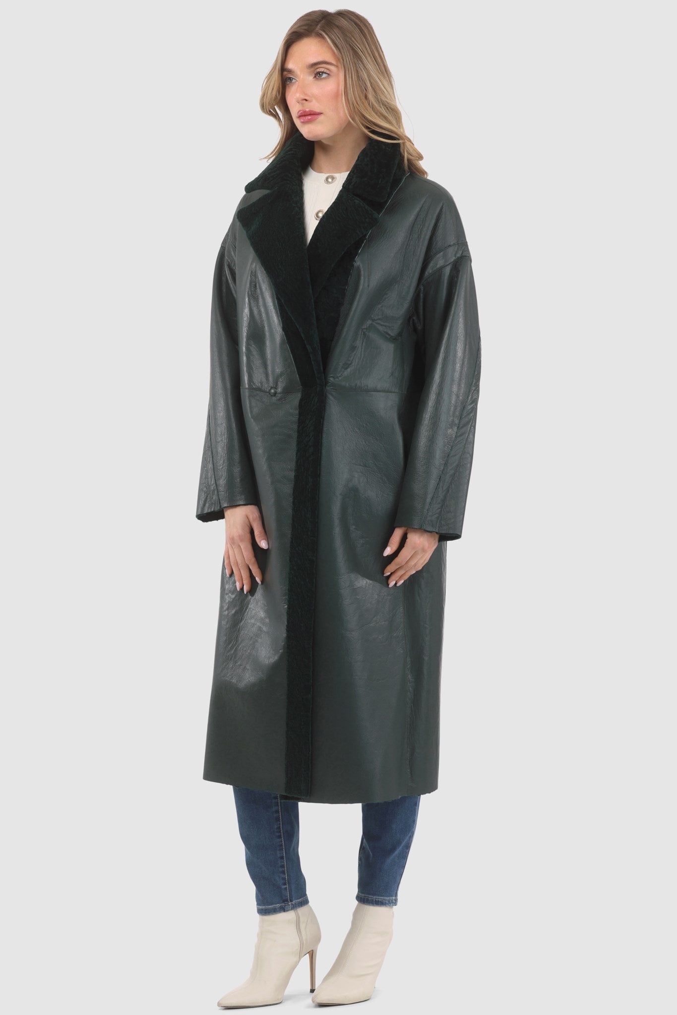Manteau court réversible en peau d'agneau texturée