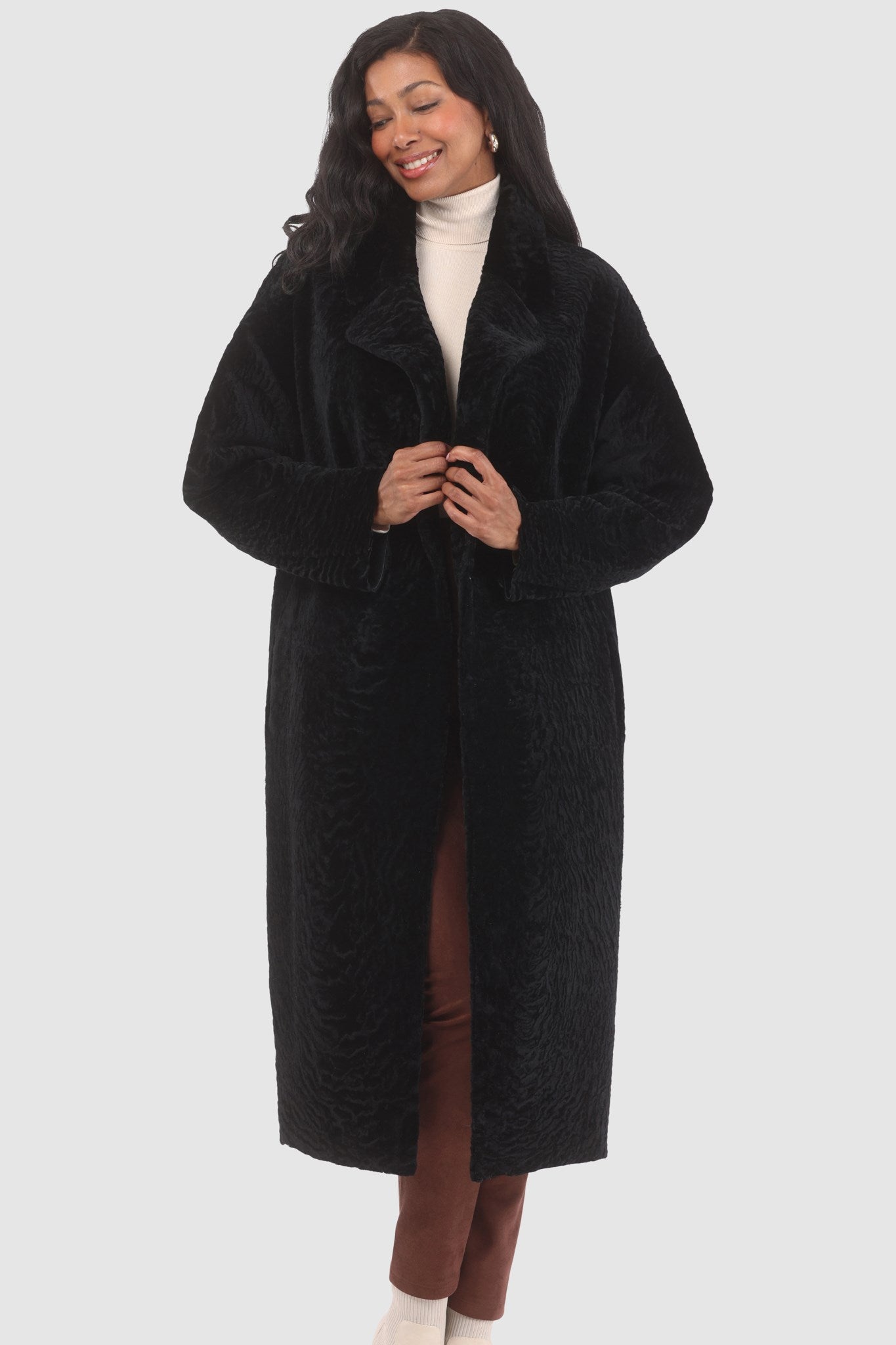 Manteau court réversible en peau d'agneau texturée
